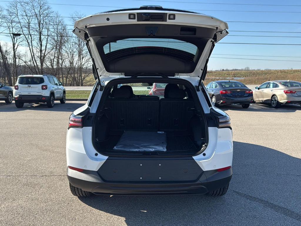 new 2026 Chevrolet Equinox EV car, priced at $32,079