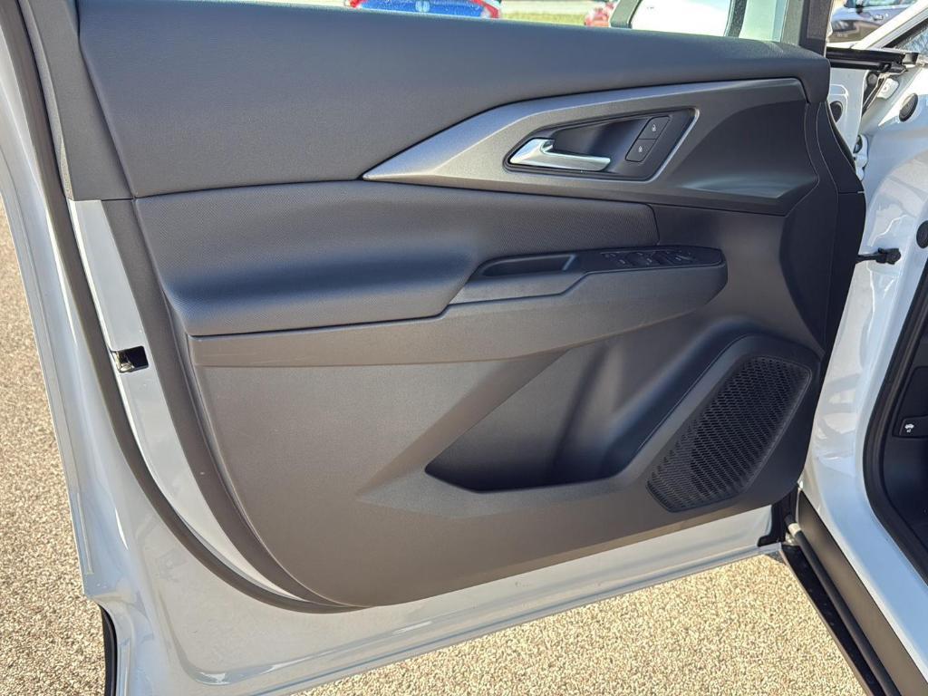 new 2026 Chevrolet Equinox EV car, priced at $32,079