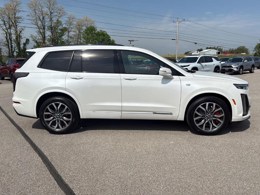 used 2023 Cadillac XT6 car, priced at $30,895