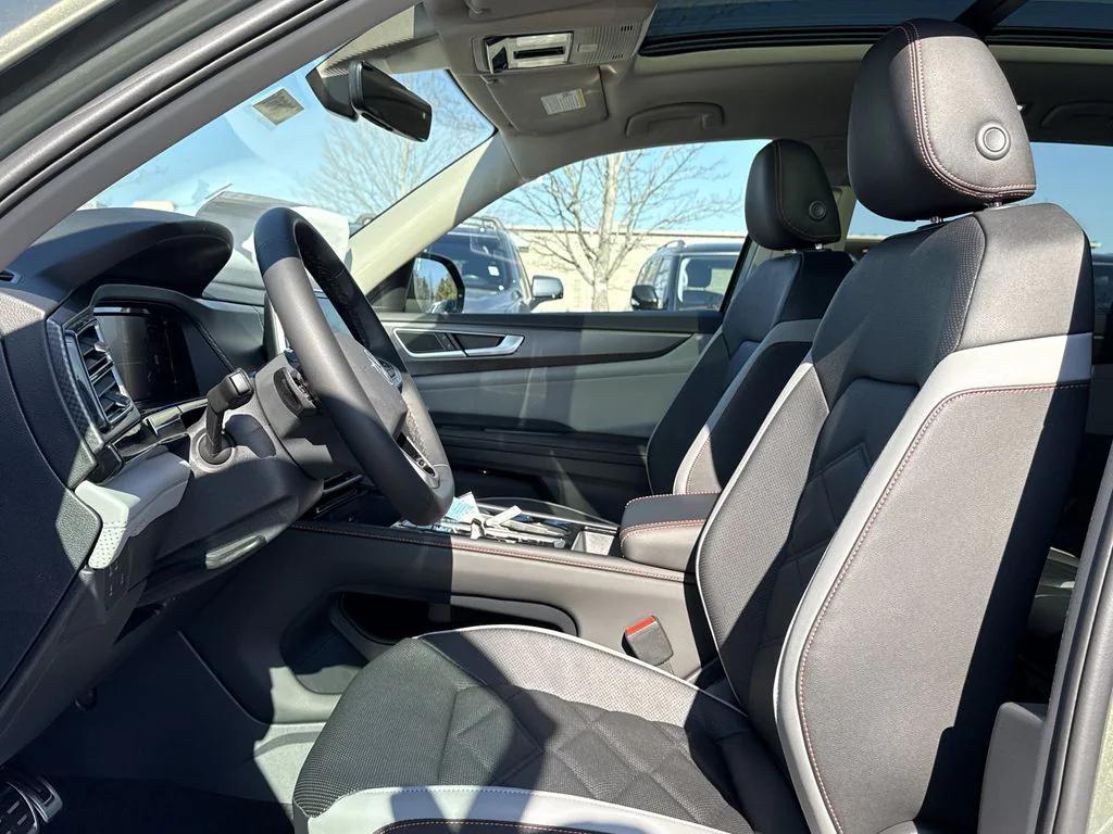 new 2026 Volkswagen Atlas car, priced at $48,860