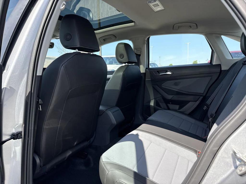 new 2025 Volkswagen Jetta car, priced at $25,000