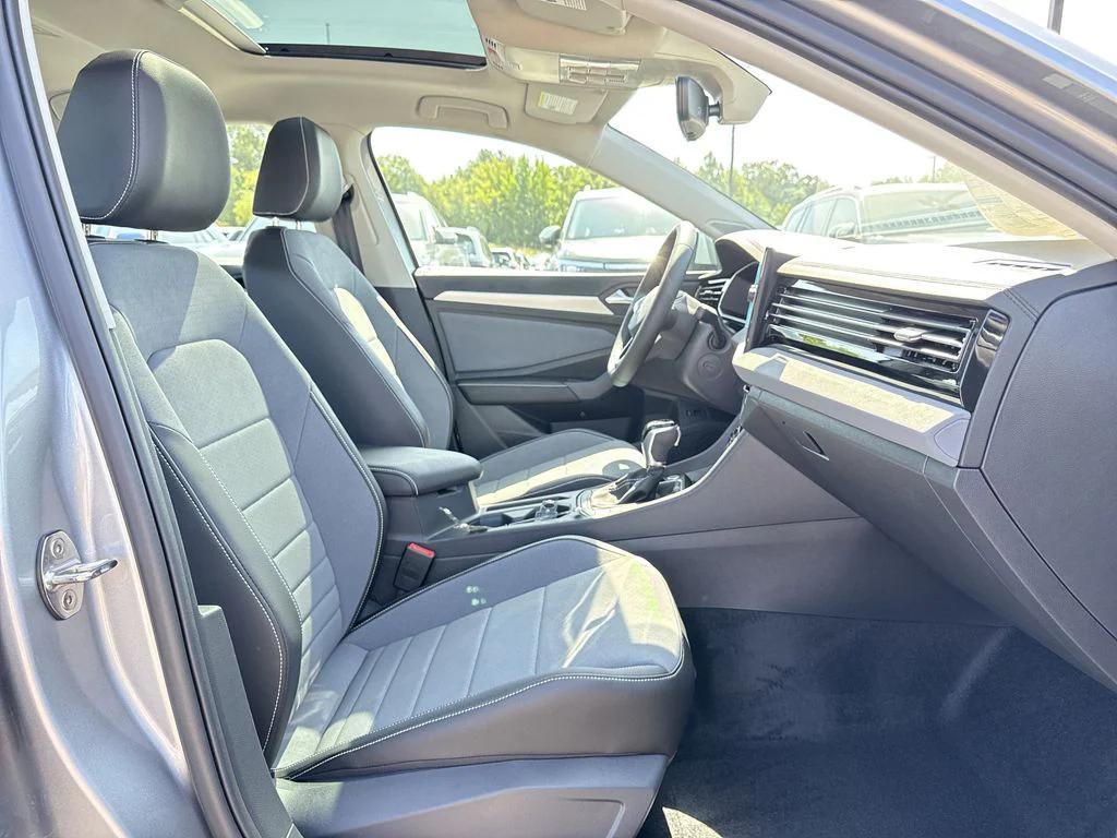 new 2025 Volkswagen Jetta car, priced at $25,000