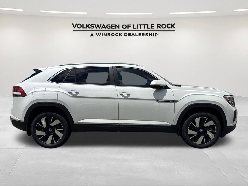 new 2025 Volkswagen Atlas Cross Sport car, priced at $47,000