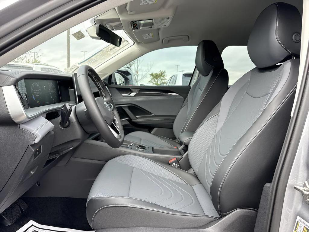 new 2025 Volkswagen Tiguan car, priced at $32,000