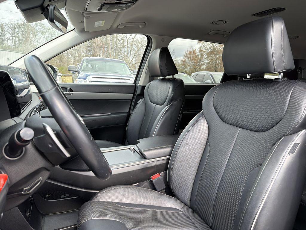 used 2024 Hyundai Palisade car, priced at $31,000