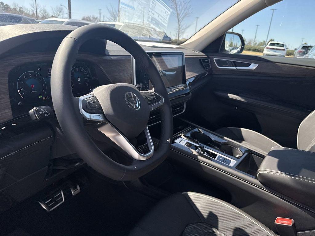 new 2025 Volkswagen Atlas car, priced at $52,750