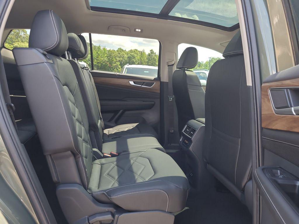 new 2026 Volkswagen Atlas car, priced at $46,185