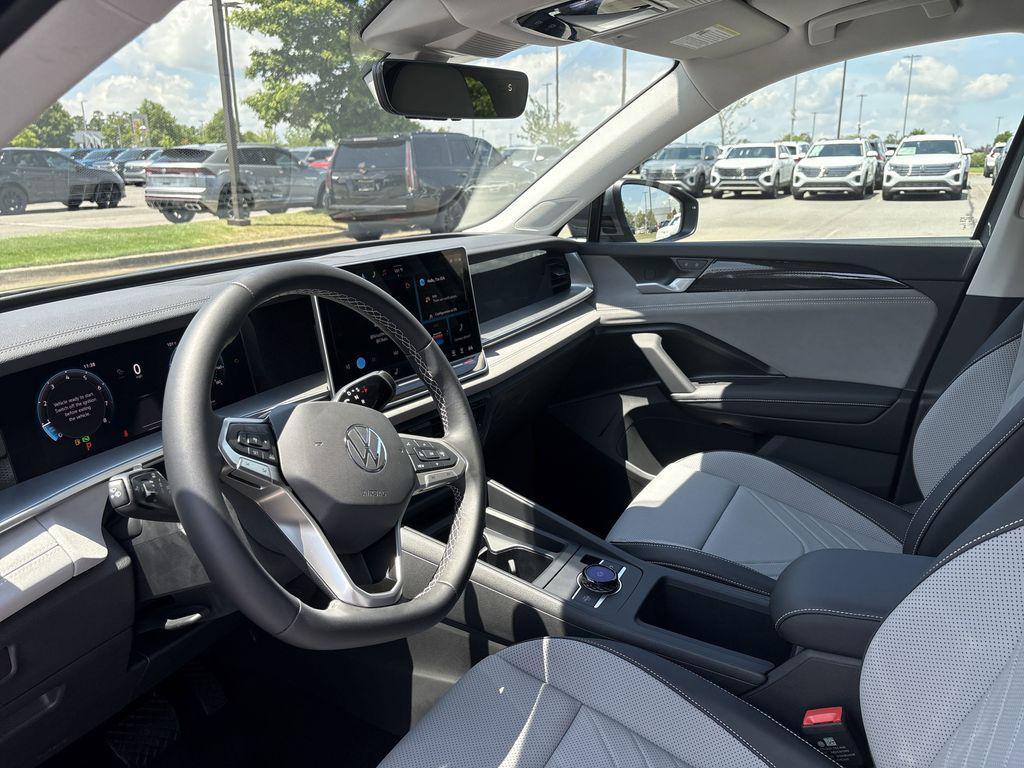 new 2025 Volkswagen Tiguan car, priced at $31,500