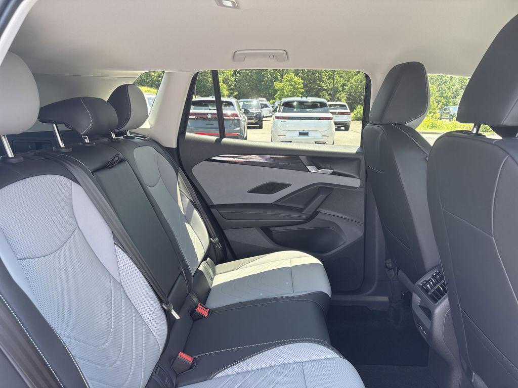 new 2025 Volkswagen Tiguan car, priced at $31,500