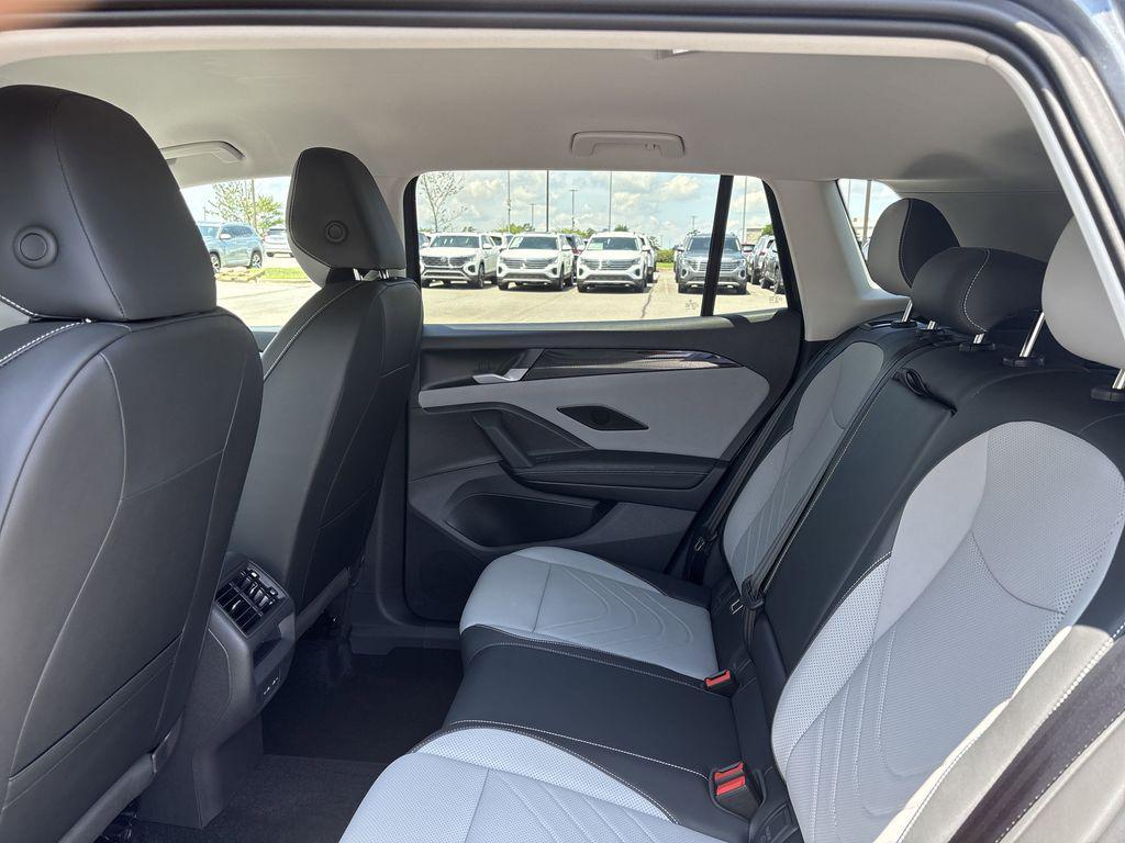 new 2025 Volkswagen Tiguan car, priced at $31,500