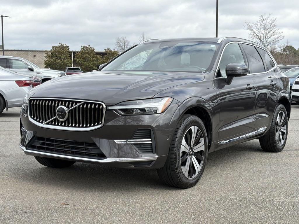 used 2023 Volvo XC60 Recharge Plug-In Hybrid car, priced at $28,500