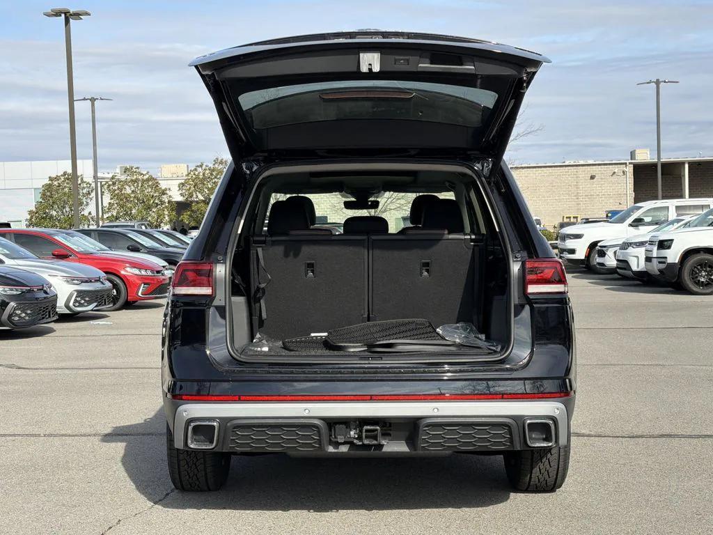 new 2026 Volkswagen Atlas car, priced at $48,827