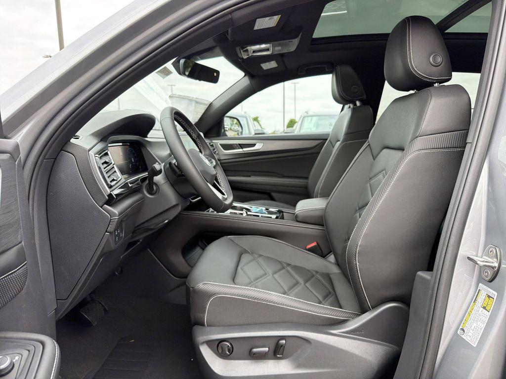 new 2026 Volkswagen Atlas Cross Sport car, priced at $45,070