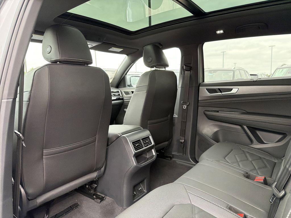 new 2026 Volkswagen Atlas Cross Sport car, priced at $45,070