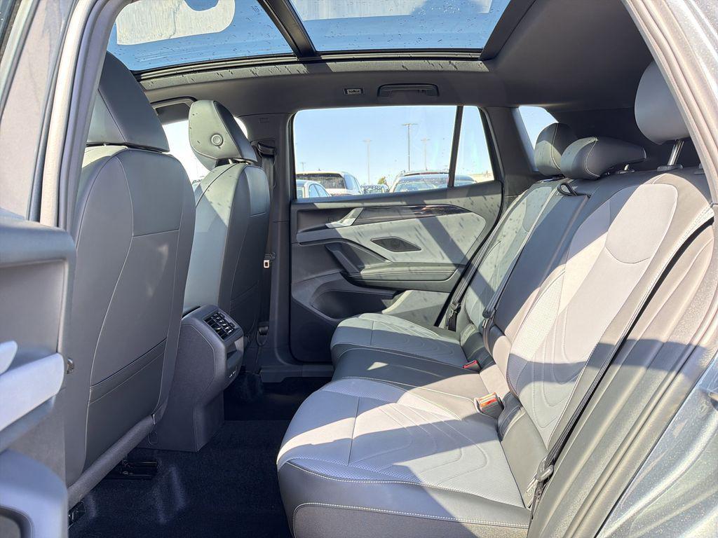 new 2026 Volkswagen Tiguan car, priced at $38,403