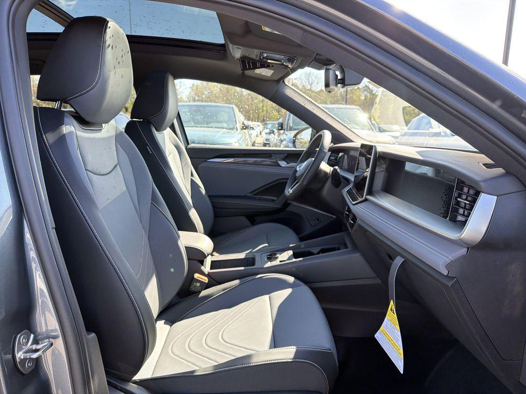 new 2026 Volkswagen Tiguan car, priced at $38,403