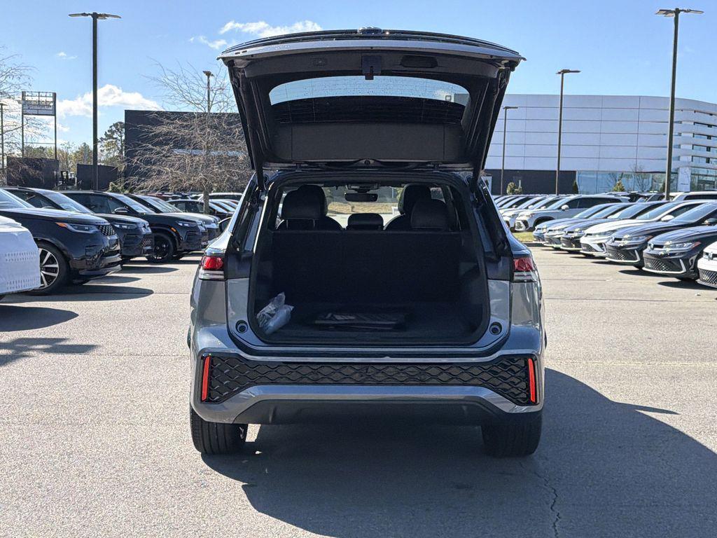 new 2026 Volkswagen Tiguan car, priced at $38,403
