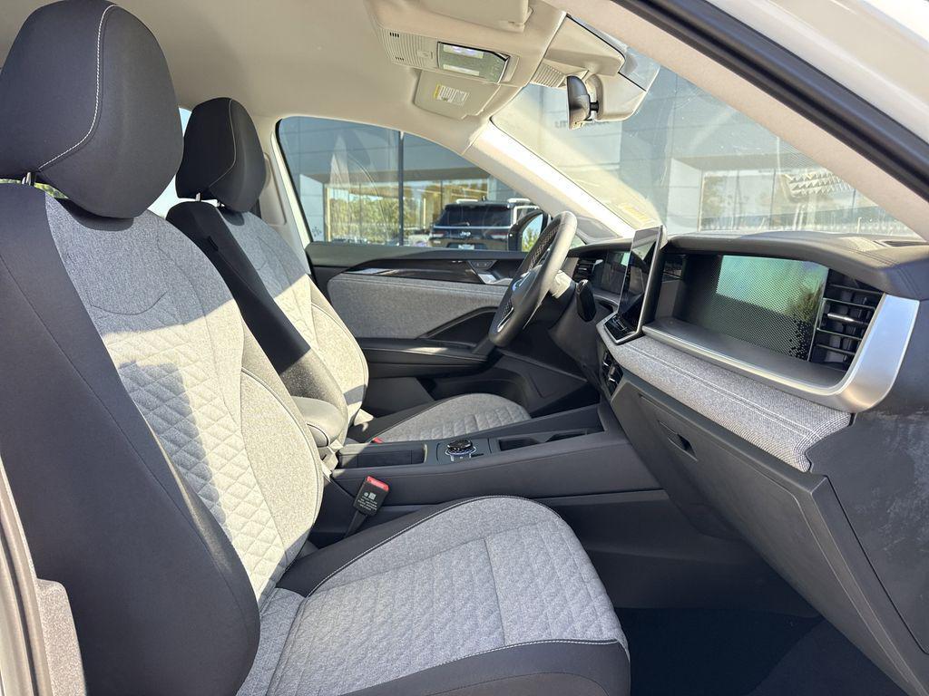 new 2025 Volkswagen Tiguan car, priced at $28,500