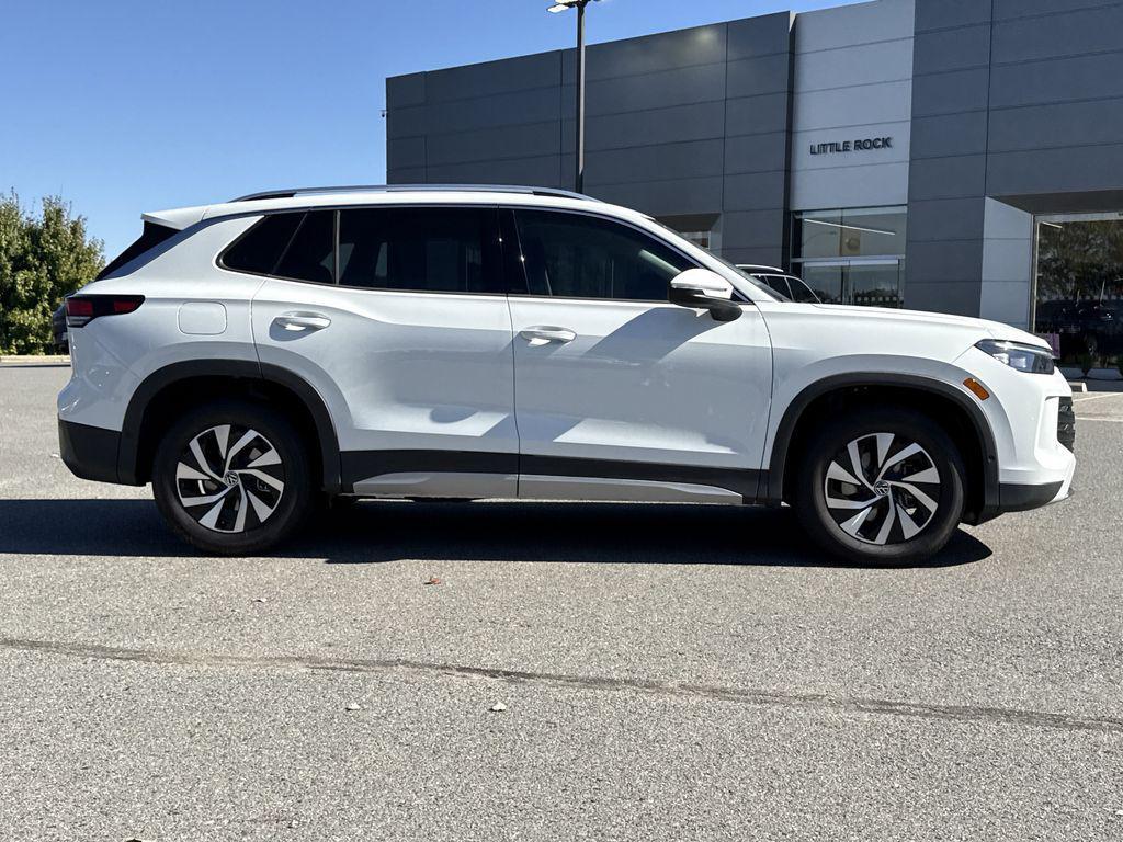 new 2025 Volkswagen Tiguan car, priced at $28,500