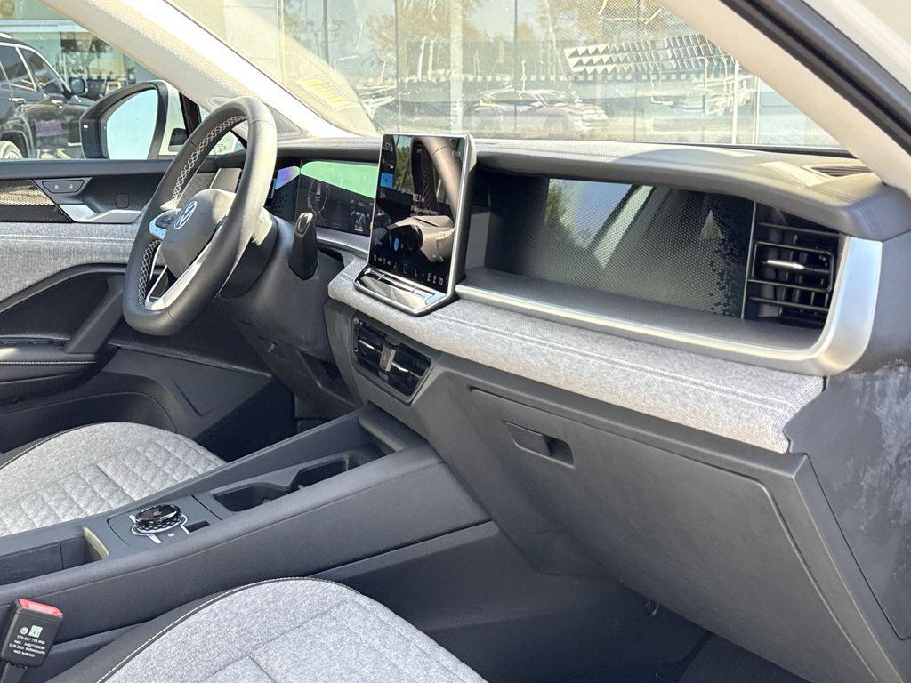 new 2025 Volkswagen Tiguan car, priced at $28,500