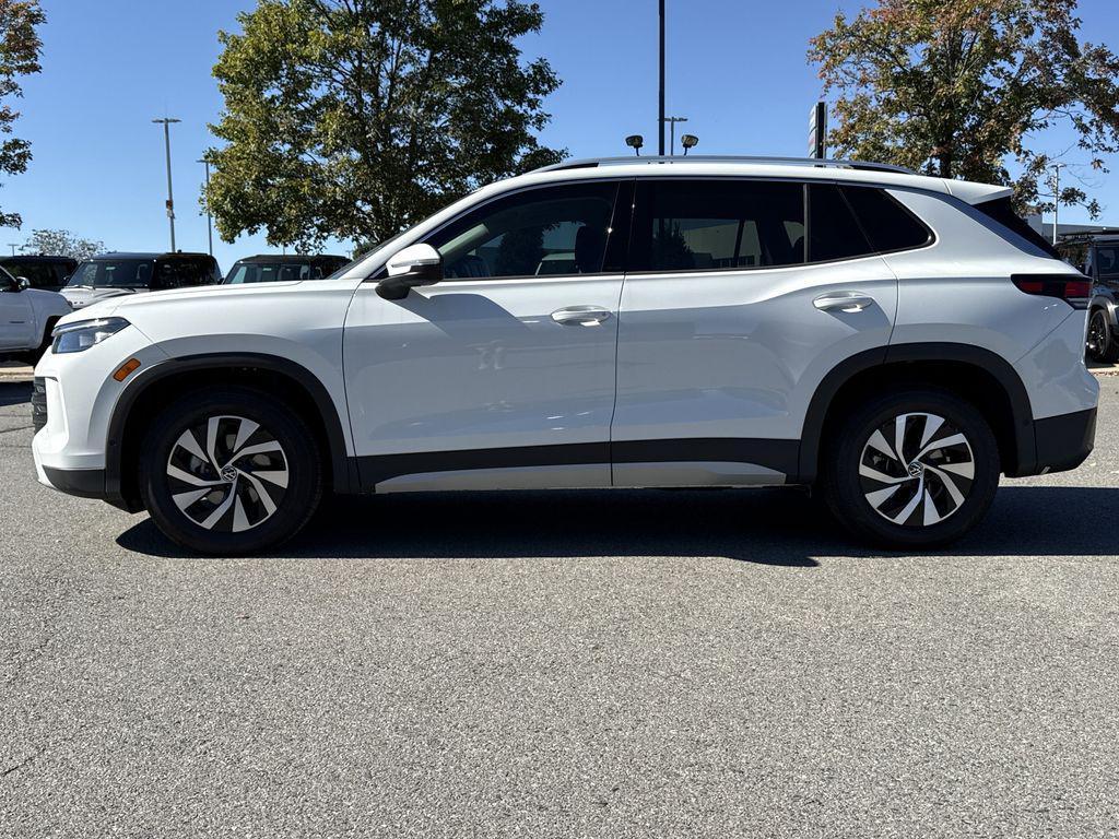 new 2025 Volkswagen Tiguan car, priced at $28,500