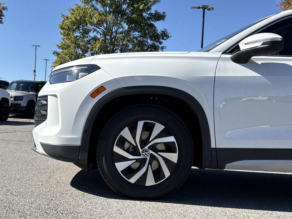 new 2025 Volkswagen Tiguan car, priced at $28,500