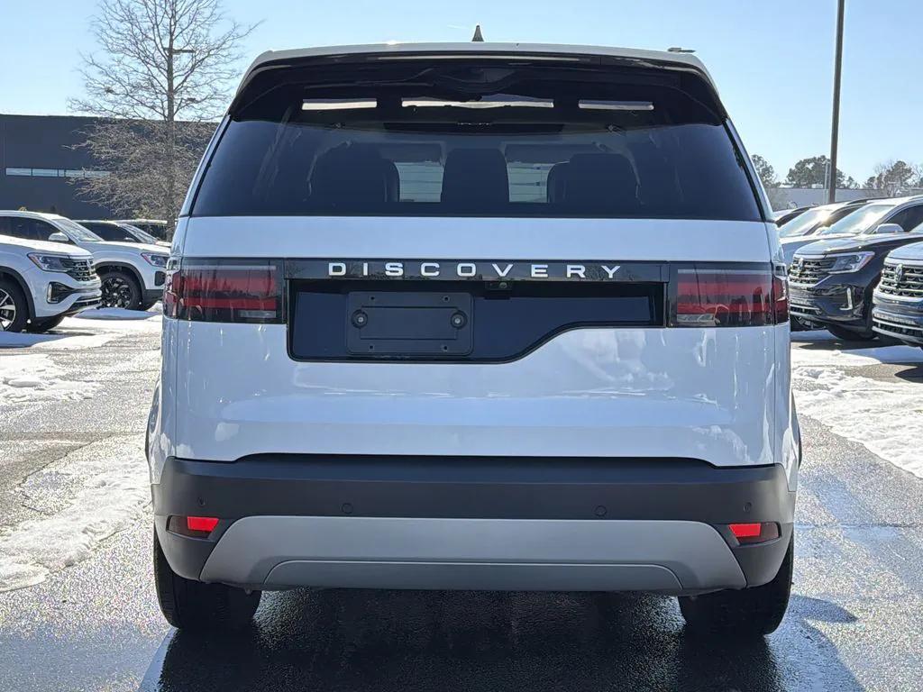 used 2024 Land Rover Discovery car, priced at $31,000