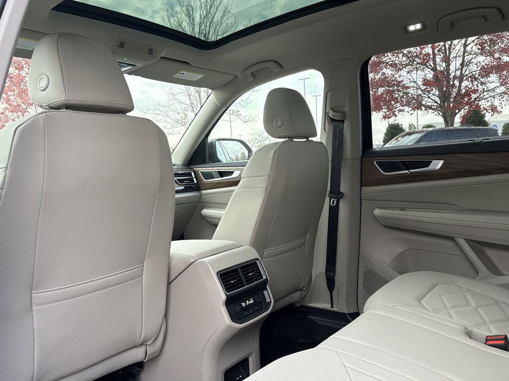 new 2026 Volkswagen Atlas car, priced at $46,589