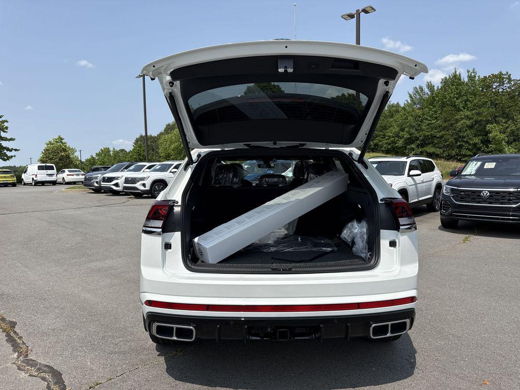new 2025 Volkswagen Atlas Cross Sport car, priced at $52,500