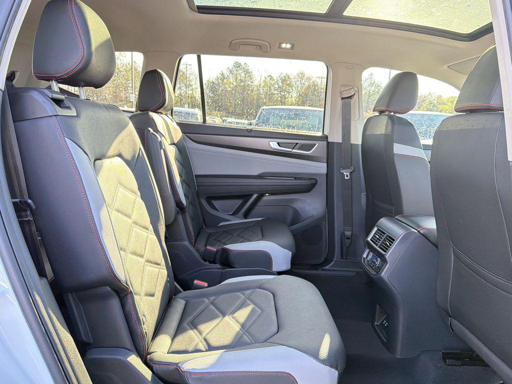 new 2026 Volkswagen Atlas car, priced at $49,288
