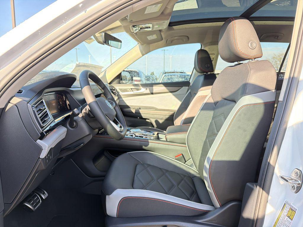 new 2026 Volkswagen Atlas car, priced at $49,288