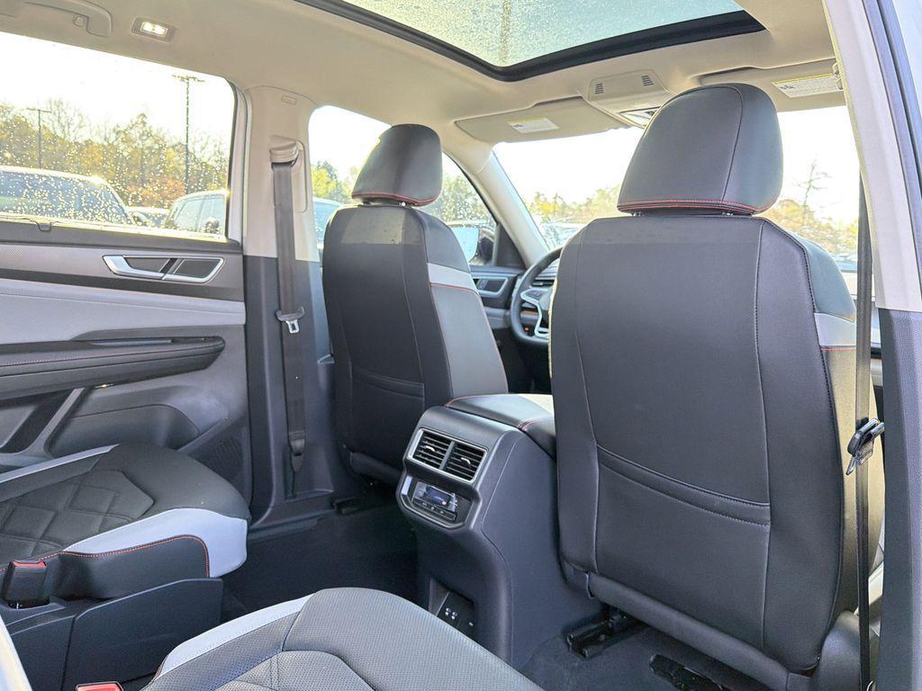new 2026 Volkswagen Atlas car, priced at $49,288