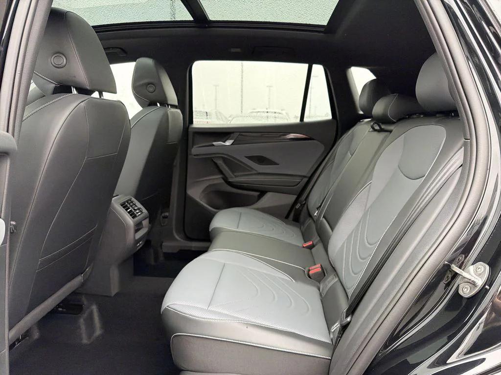 new 2026 Volkswagen Tiguan car, priced at $38,403