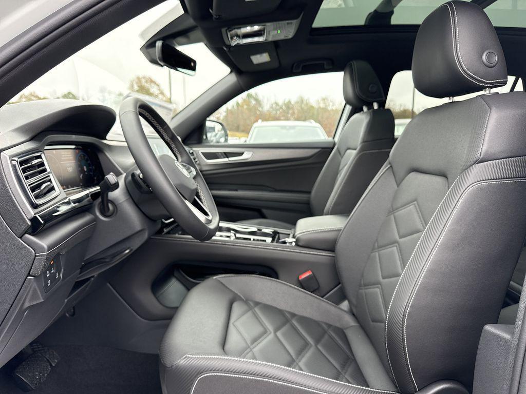 new 2026 Volkswagen Atlas Cross Sport car, priced at $45,911