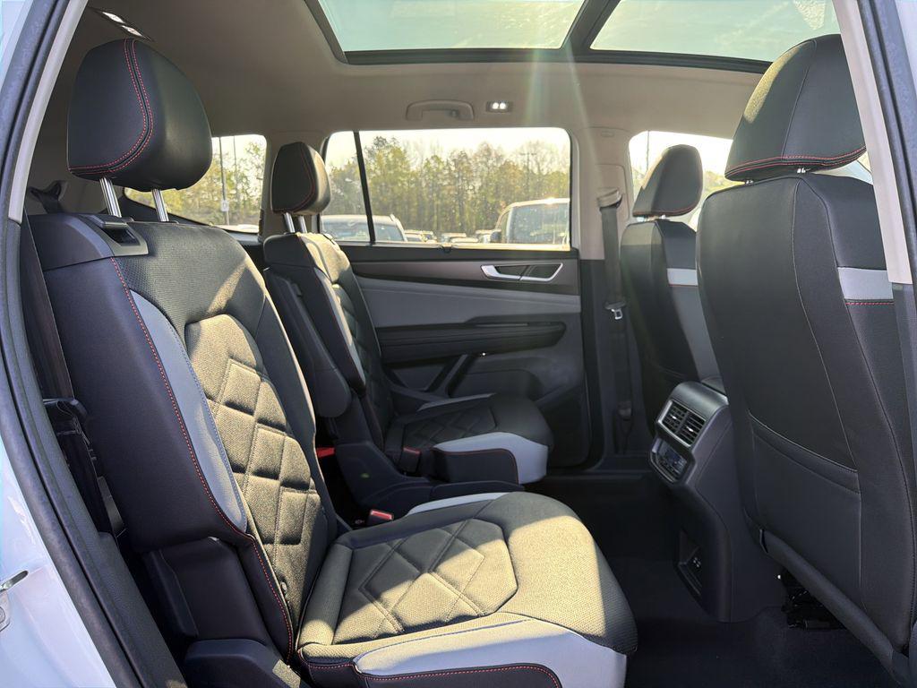 new 2026 Volkswagen Atlas car, priced at $49,862