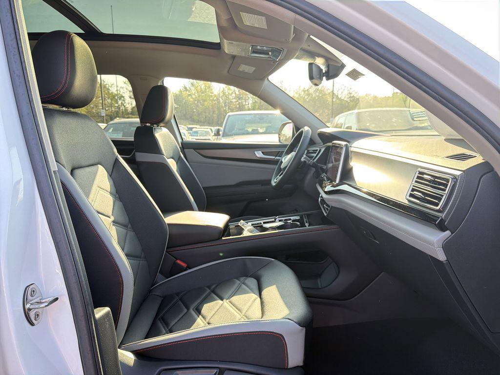 new 2026 Volkswagen Atlas car, priced at $49,862