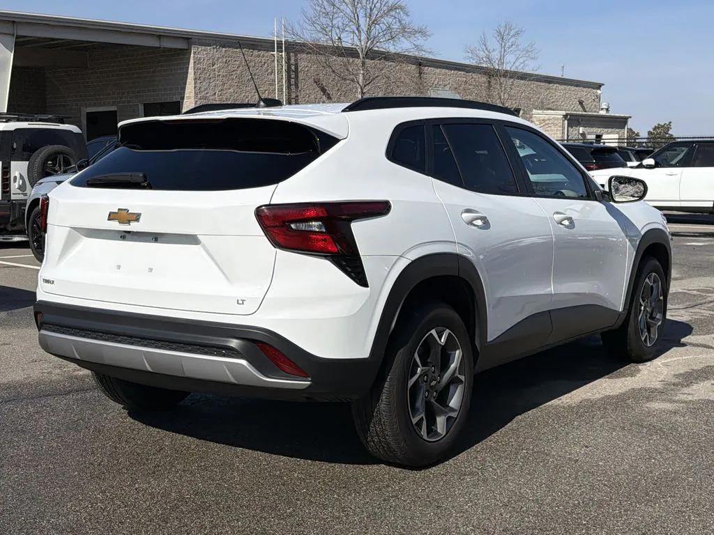 used 2025 Chevrolet Trax car, priced at $20,000