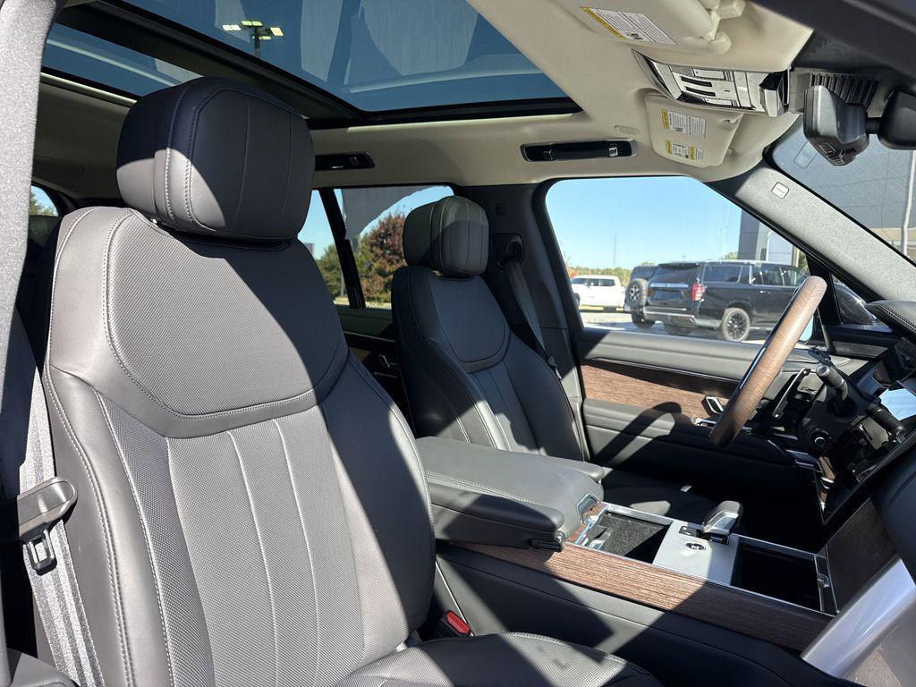 new 2025 Land Rover Range Rover car, priced at $125,095