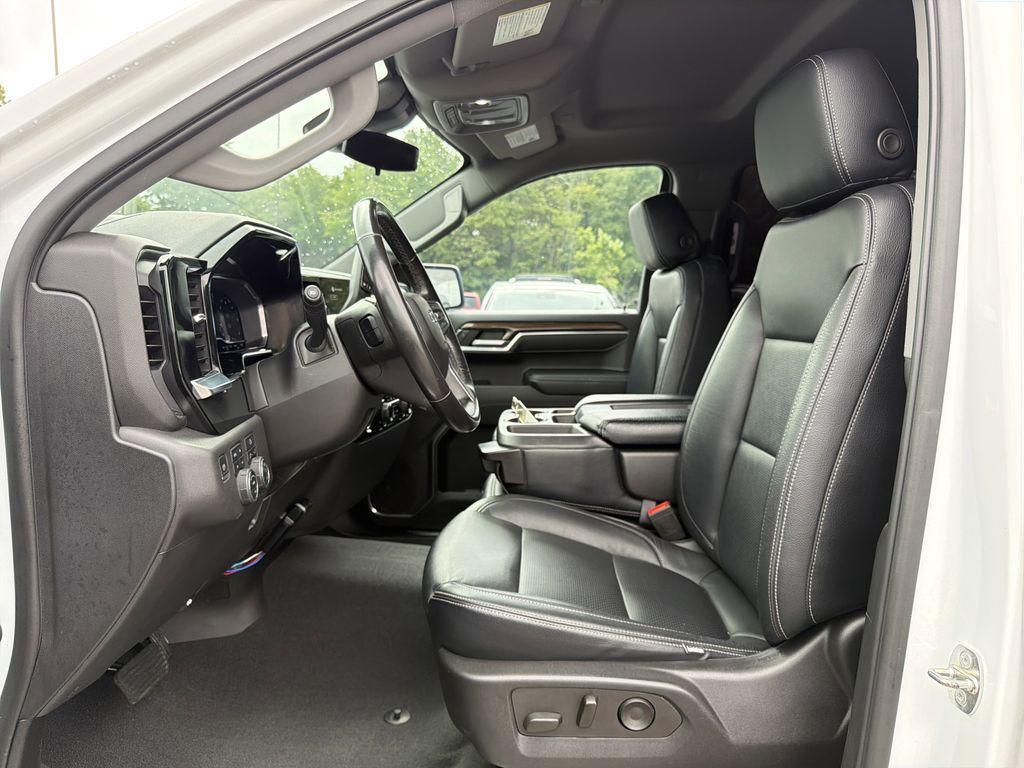 used 2022 Chevrolet Silverado 1500 car, priced at $31,650
