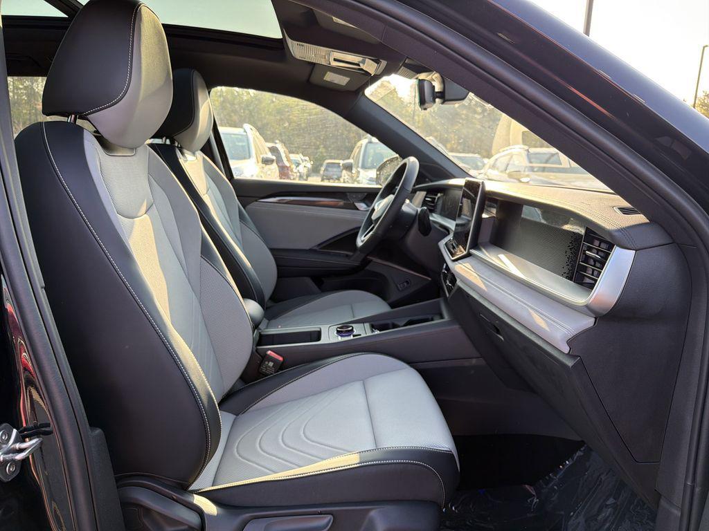 new 2026 Volkswagen Tiguan car, priced at $38,403