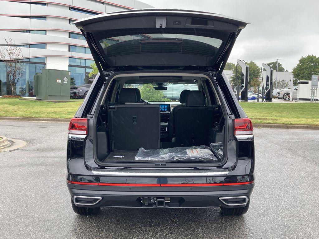 new 2026 Volkswagen Atlas car, priced at $46,271