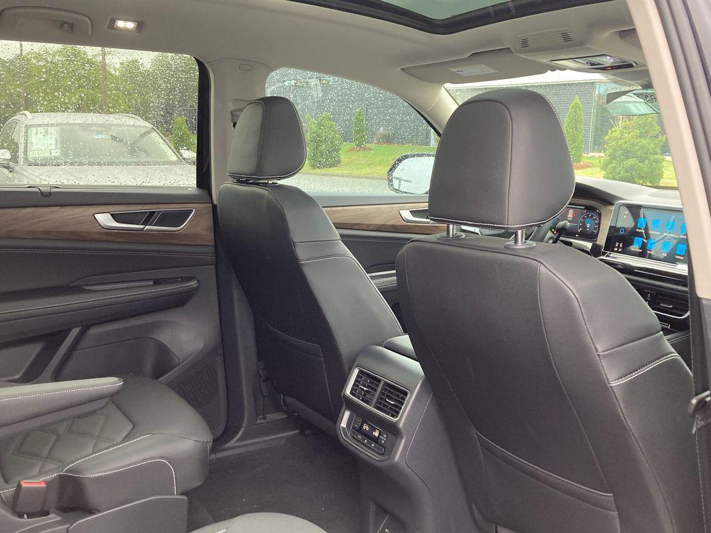 new 2026 Volkswagen Atlas car, priced at $46,271