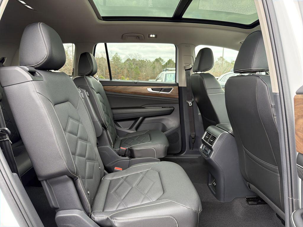 new 2026 Volkswagen Atlas car, priced at $47,220