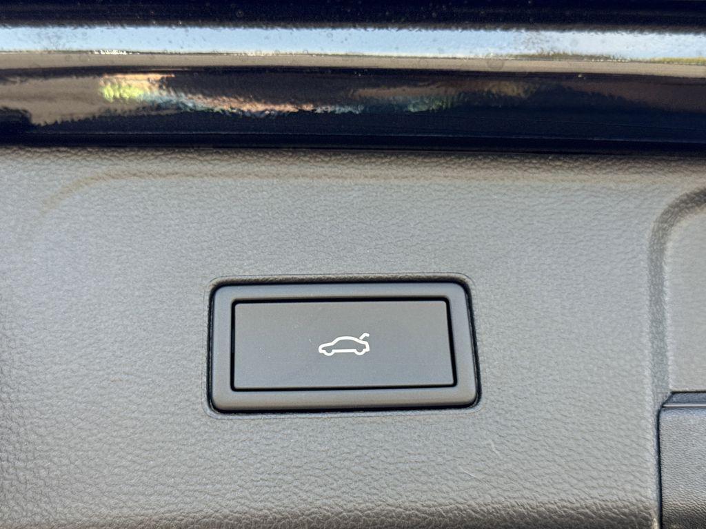 new 2026 Volkswagen Atlas car, priced at $55,249