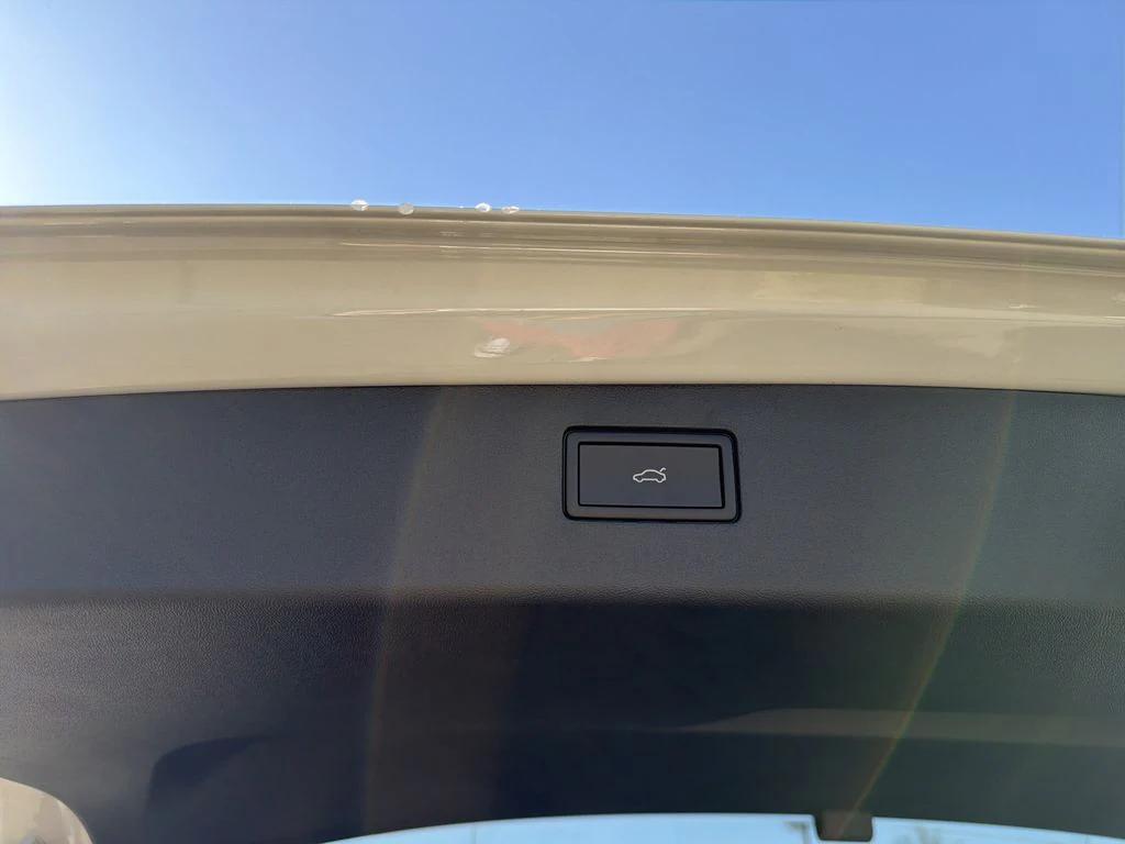 new 2026 Volkswagen Tiguan car, priced at $39,726