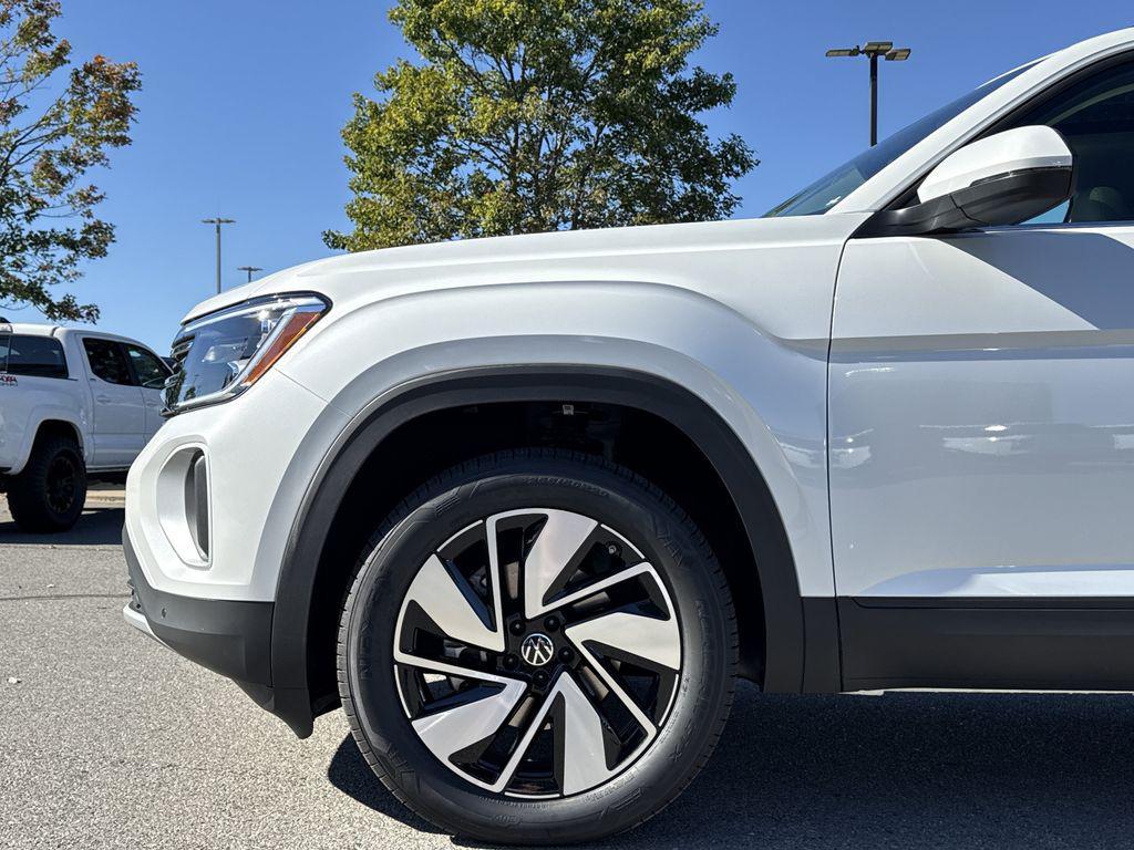 new 2026 Volkswagen Atlas car, priced at $46,110