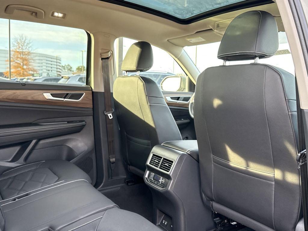 new 2026 Volkswagen Atlas car, priced at $46,185