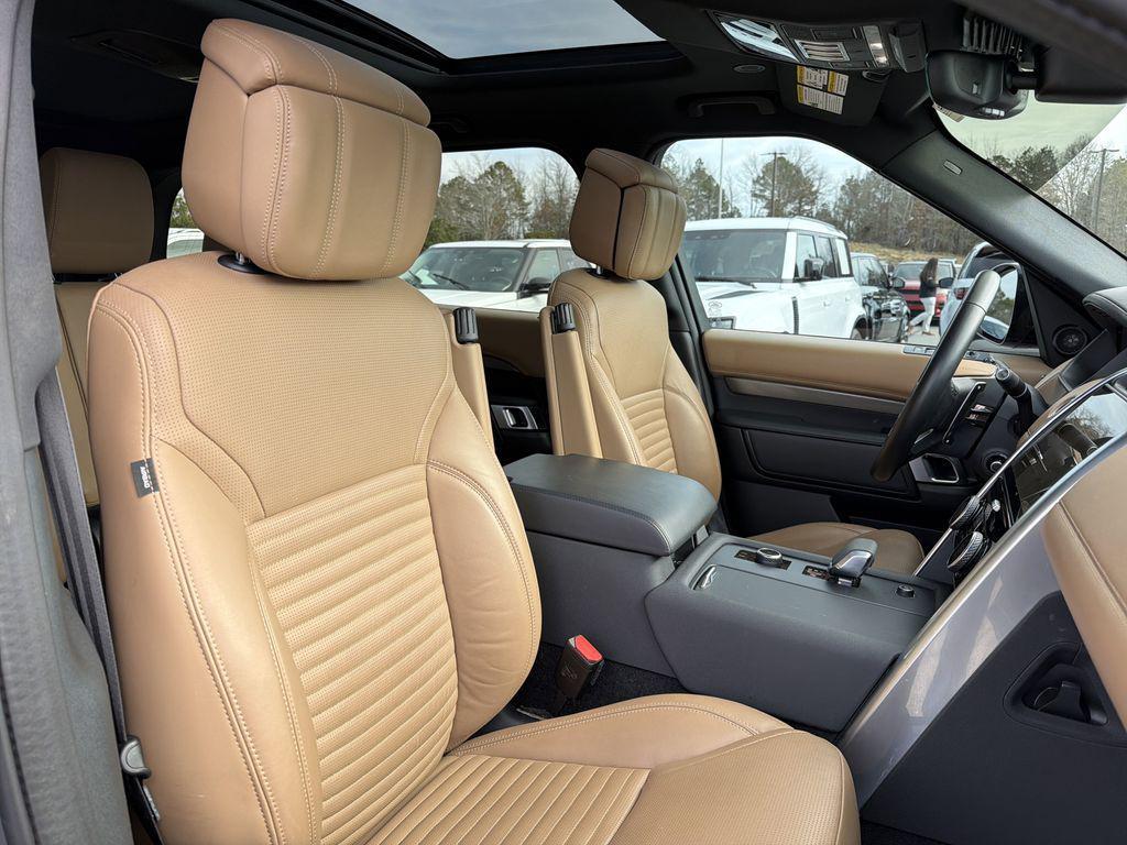 used 2024 Land Rover Discovery car, priced at $45,500