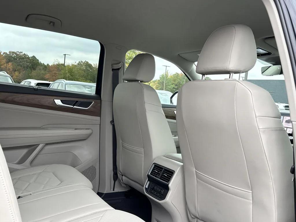 new 2026 Volkswagen Atlas car, priced at $48,000