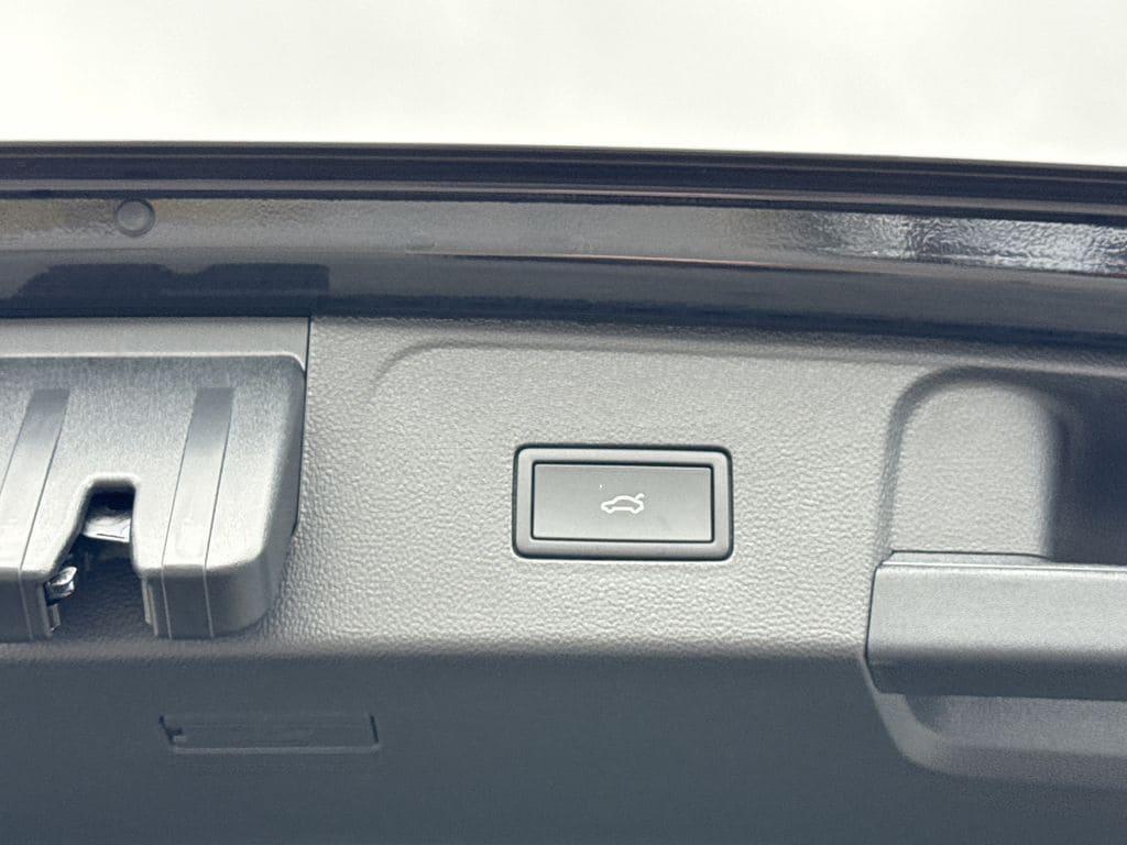 new 2026 Volkswagen Atlas car, priced at $48,000